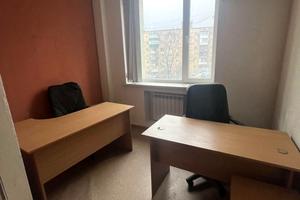 комерційна за адресою Миколи Міхновського бульв. (Дружби Народів), 38