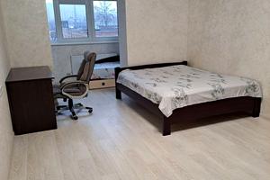 квартира за адресою Довженка вул., 4