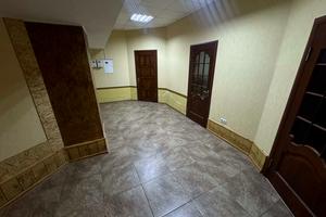 коммерческая по адресу Соборности ул. (Жовтнева), 61А