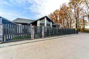 будинок за адресою Казкова, 1