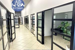 комерційна за адресою Нагірна вул., 7