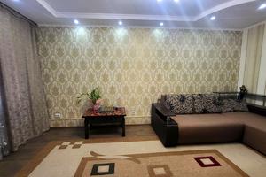 квартира за адресою Курсанта Єськова вул., 14