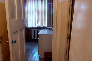 квартира за адресою Першотравнева, 2