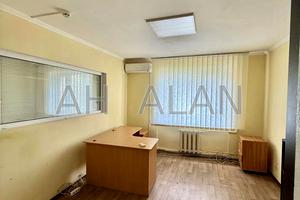 коммерческая по адресу Голосіївська пл., 7