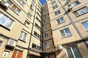 квартира за адресою житловий масив Тополя-1 вул., 15