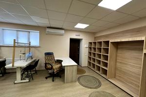 комерційна за адресою Горького, 5 В