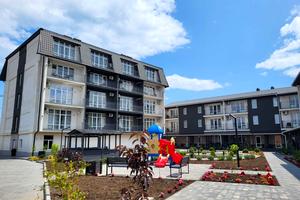 комерційна за адресою Довга вул., 37