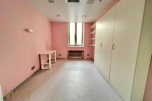 комерційна за адресою Гната Хоткевича вул. (Червоногвардійська), 8