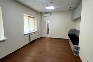 комерційна за адресою Дніпро, Володимира Мономаха вул. (Московська), 17А