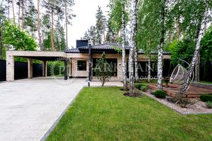 будинок за адресою Плютовська вул., 1