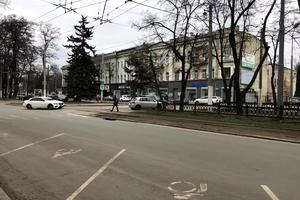комерційна за адресою Дмитра Яворницького просп. (Карла Маркса), 96