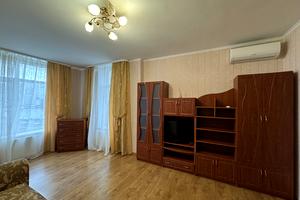 квартира за адресою Дніпровська набережна вул., 26-Г