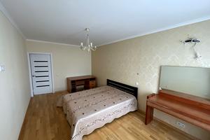 квартира за адресою Драгоманова вул., 1-Б