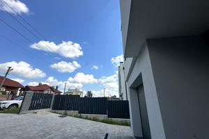 будинок за адресою Володимира Великого вул.