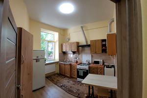 квартира за адресою Братів Міхновських вул. (), 33