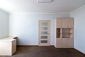 комерційна за адресою Бориса Гмирі вул., 4
