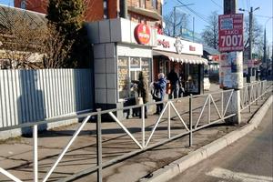 комерційна за адресою Шевченка вул., 60