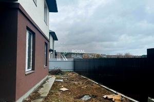 будинок за адресою Лозова