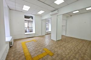 коммерческая по адресу Вокзальная пл. (Петровского), 1