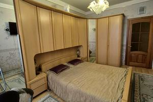 квартира за адресою Алана Шепарда вул. (Суворова), 10