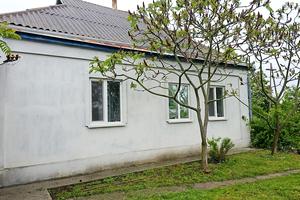 будинок за адресою с. Панфили, Центральна