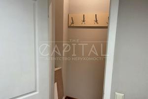 комерційна за адресою Хорива вул., 7А