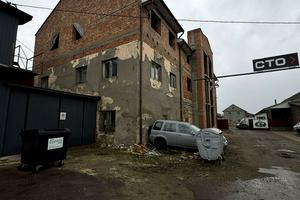 комерційна за адресою Чернівці, Заводська вул., 14