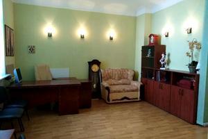 комерційна за адресою Оболонська вул., 39