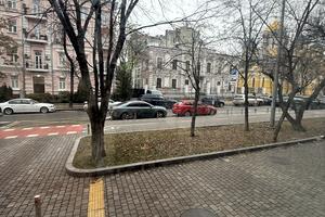 коммерческая по адресу Ивана Франко ул., 38