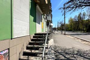 комерційна за адресою Хмельницкого Б., 25