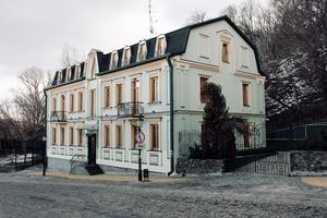 комерційна за адресою Андріївський узвіз, 7-А