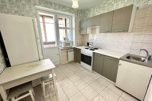 квартира за адресою Анатолія Петрицького вул., 5/9