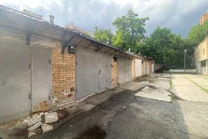 паркомісце за адресою Олександра Кониського вул., 64-68