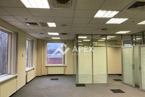комерційна за адресою Жилянська вул., 75