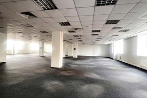 комерційна за адресою 23 Серпня вул., 33а