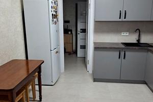 квартира за адресою Довженка вул., 4