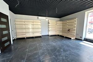 комерційна за адресою Бастіонна вул., 1