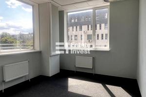 комерційна за адресою 23 Серпня вул., 33Г
