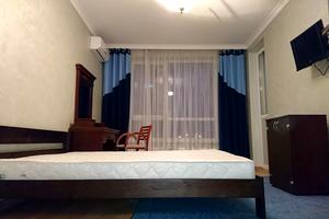 квартира за адресою Зарічна вул., 1В