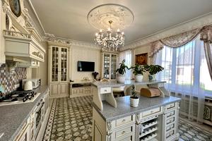 будинок за адресою Андріївська вул., 10