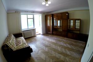 квартира за адресою Феодосійська вул., 4