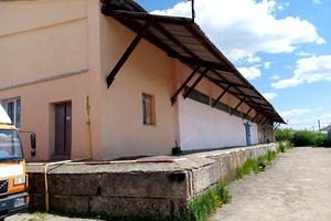 комерційна за адресою Польова вул., 8
