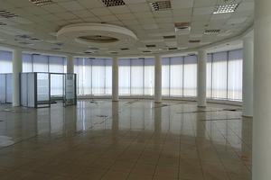 комерційна за адресою Дмитра Яворницького просп. (Карла Маркса), 54