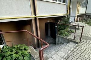 комерційна за адресою Джона Ленона вул., 37