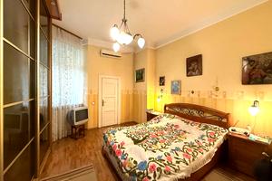 квартира по адресу Ярослава Стецько ул., 8