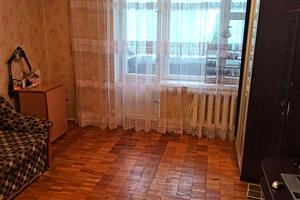 квартира за адресою Миколи Міхновського вул., 1
