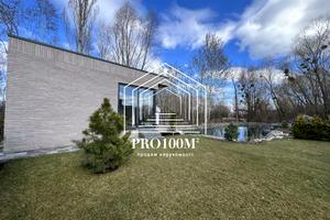 будинок за адресою трояндова