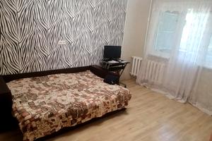 квартира за адресою Героїв Крут вул. (Валентини Терешкової), 28