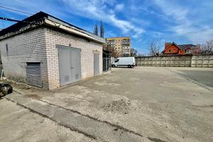 коммерческая по адресу Полонской-Василенко ул. (Желваківського), 111