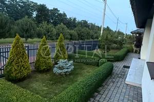 будинок за адресою вул. Паркова